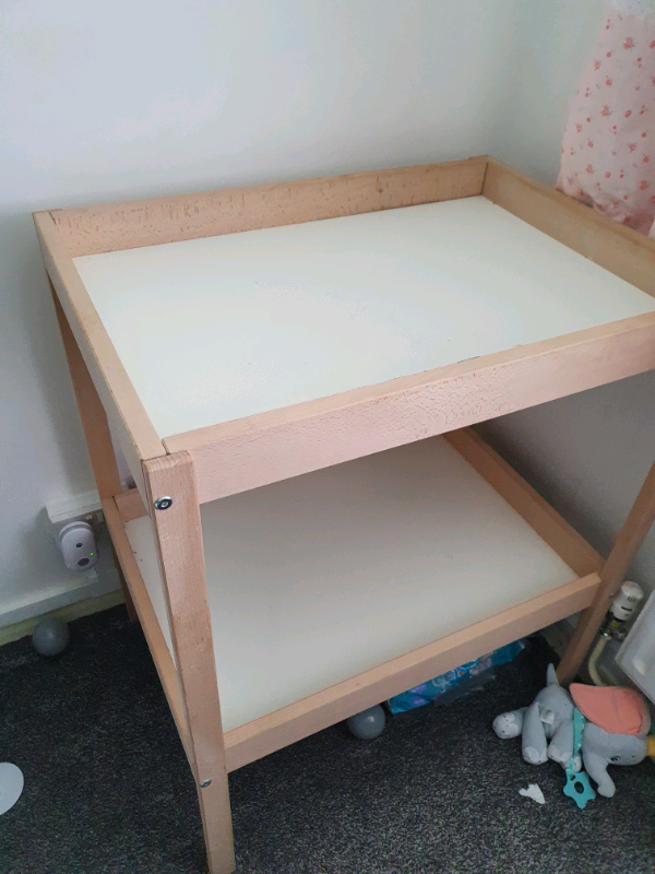 changing table gumtree